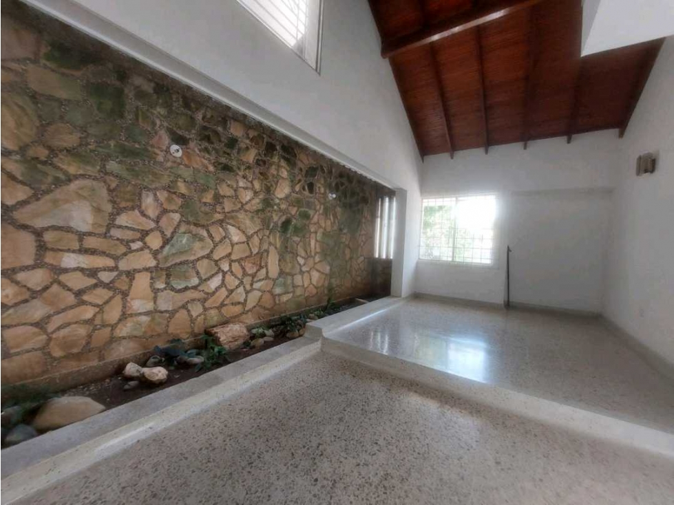 Casa de 2 pisos en venta - B/ Pasatiempo. Área de lote 400m² — foto 5