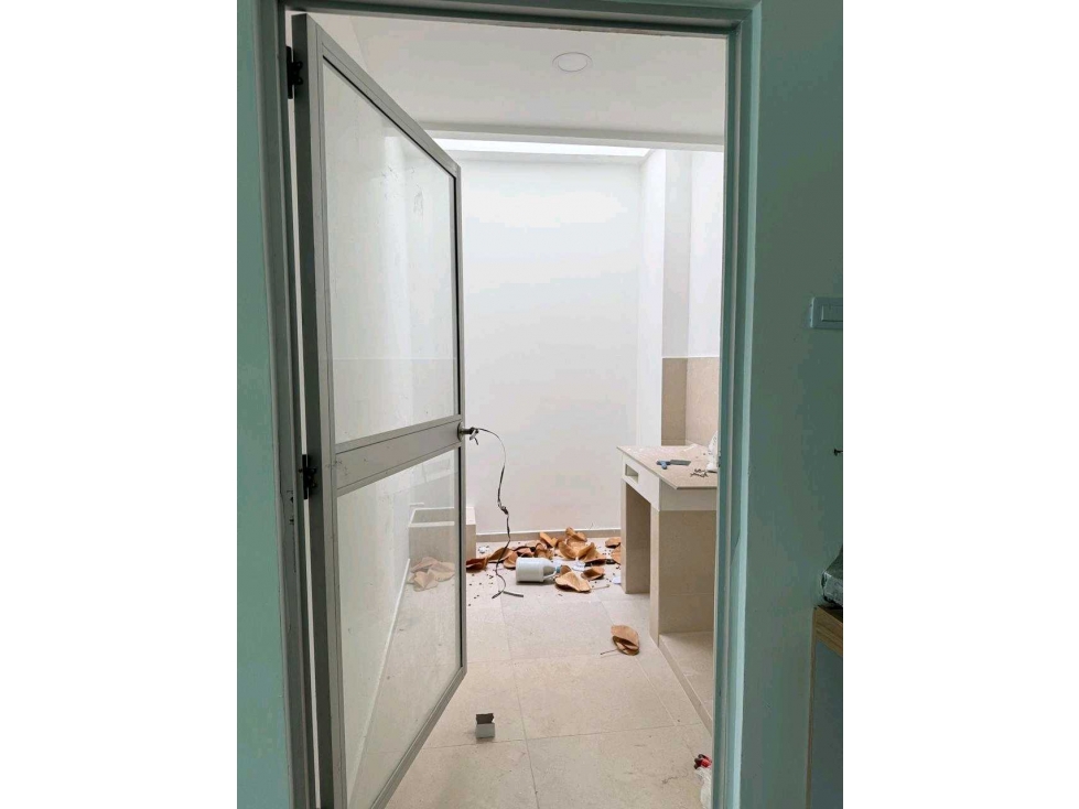 Casa de 2 pisos EN VENTA CERCA DE SANTA ELENA MONTERIA — foto 2