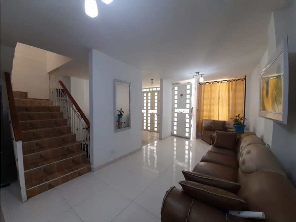 Casa de 2 pisos más terraza en venta Barrio Rincón del Bosque Palmira — foto 2