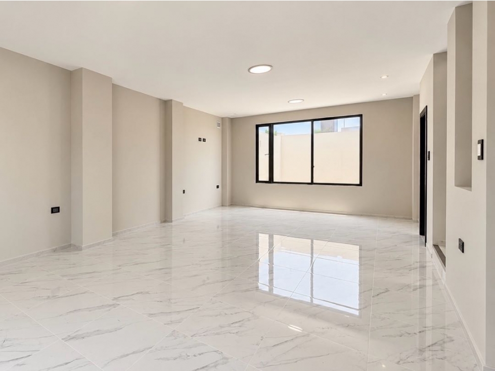 Casa de 3 dormitorios en venta en Cristal Azul, Manta - 3