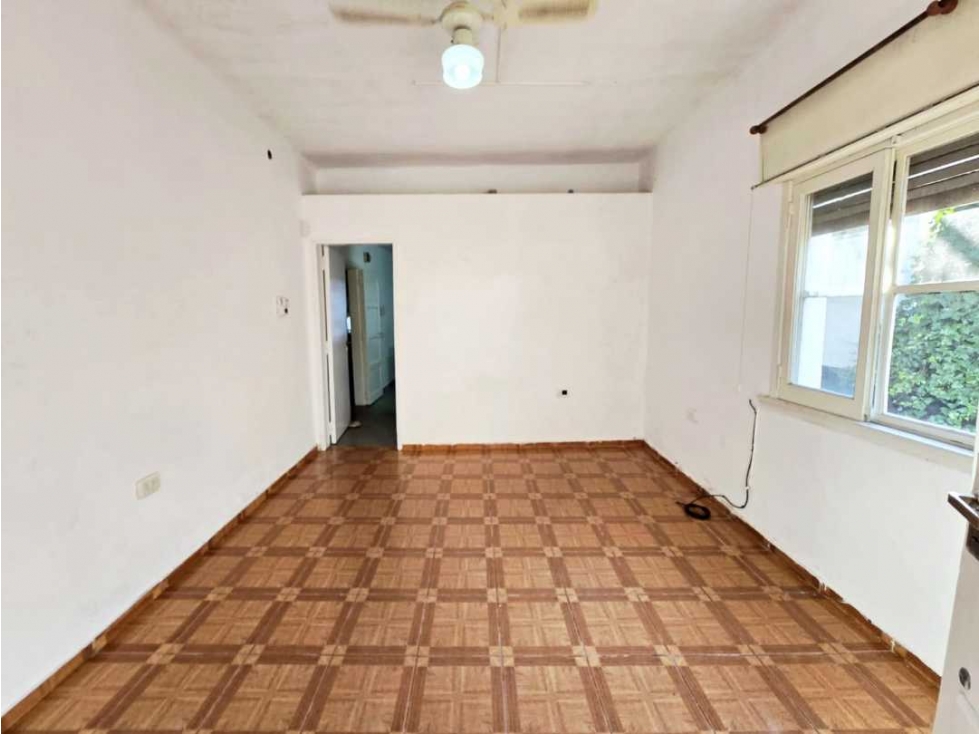 CASA DE 3 DORM,PLANTA BAJA TOTALMENTE INDEPENDIENTENTE IDEAL SUBDIVISI - 3