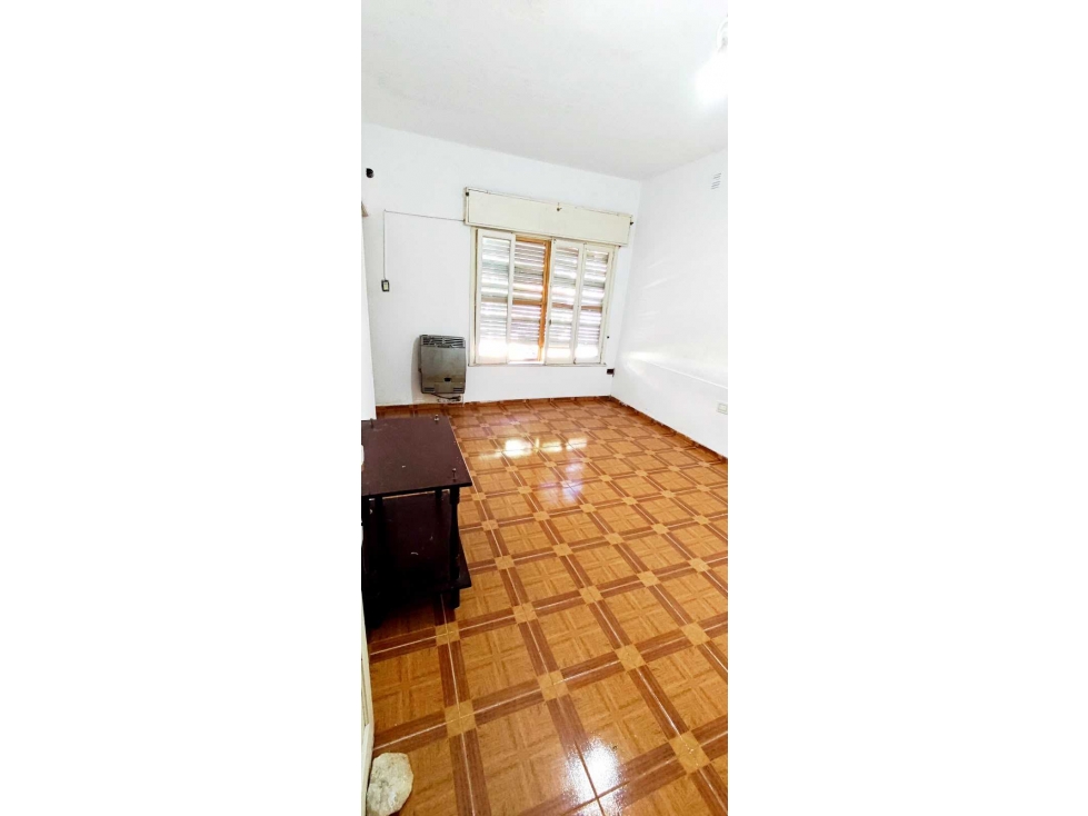 CASA DE 3 DORM,PLANTA BAJA TOTALMENTE INDEPENDIENTENTE IDEAL SUBDIVISI - 4
