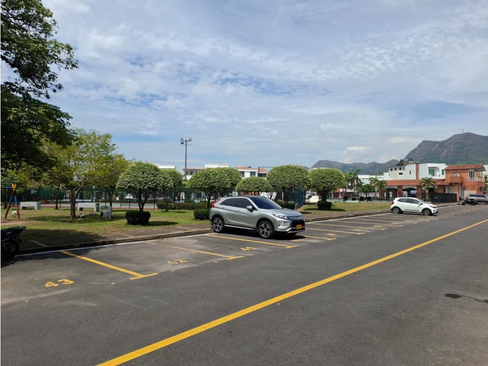 CASA DE 3 NIVELES EN CONJUNTO VALLE DE LOS GUARATAROS YOPAL CASANARE — foto 6