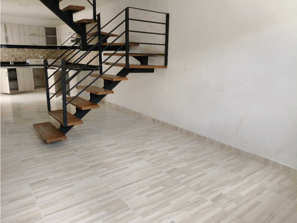 CASA DE 3 PISOS EN VENTA LA CEJA ANTIOQUIA — foto 2