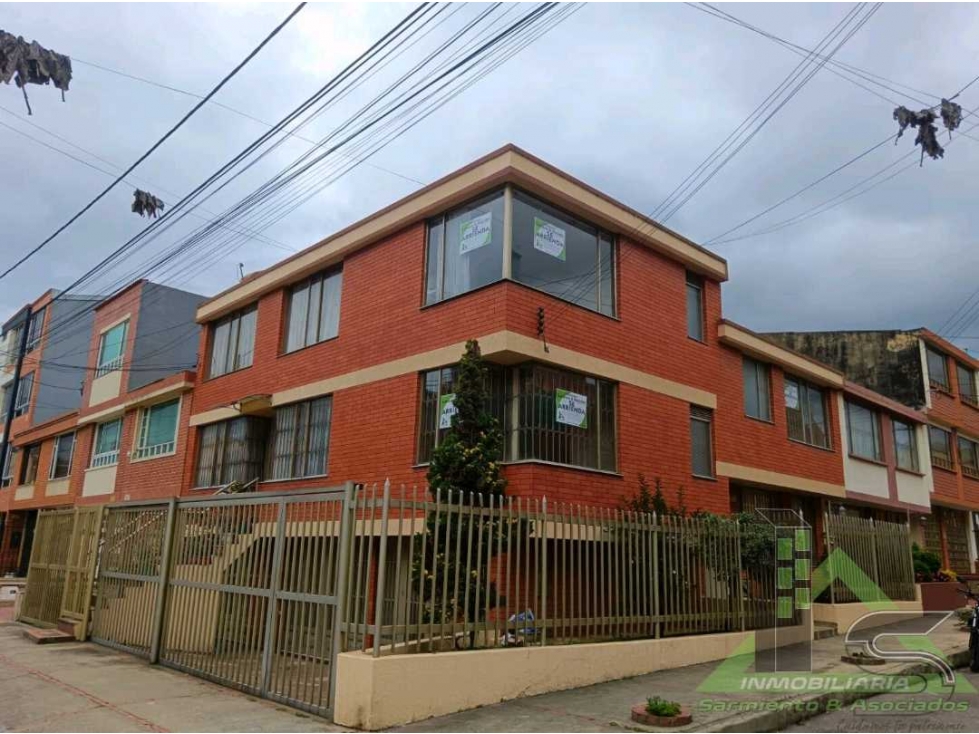 Casa de 3 pisos en arriendo!! Zipaquirá,Cundinamarca