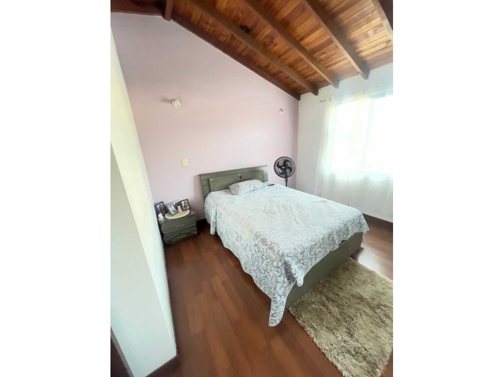 Casa de 3 pisos en conjunto cerrado: excelente estado- Jamundí. YG — foto 5