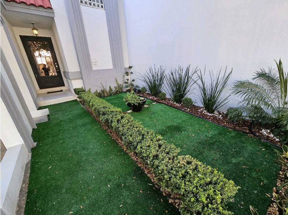 Casa de 3 Recámaras con Cuarto de Servicio y Terraza cumbres — foto 2