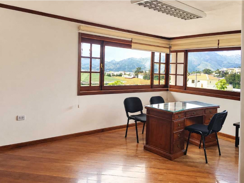 Casa de 5 dormitorios en renta en Miravalle, Cumbayá — foto 6