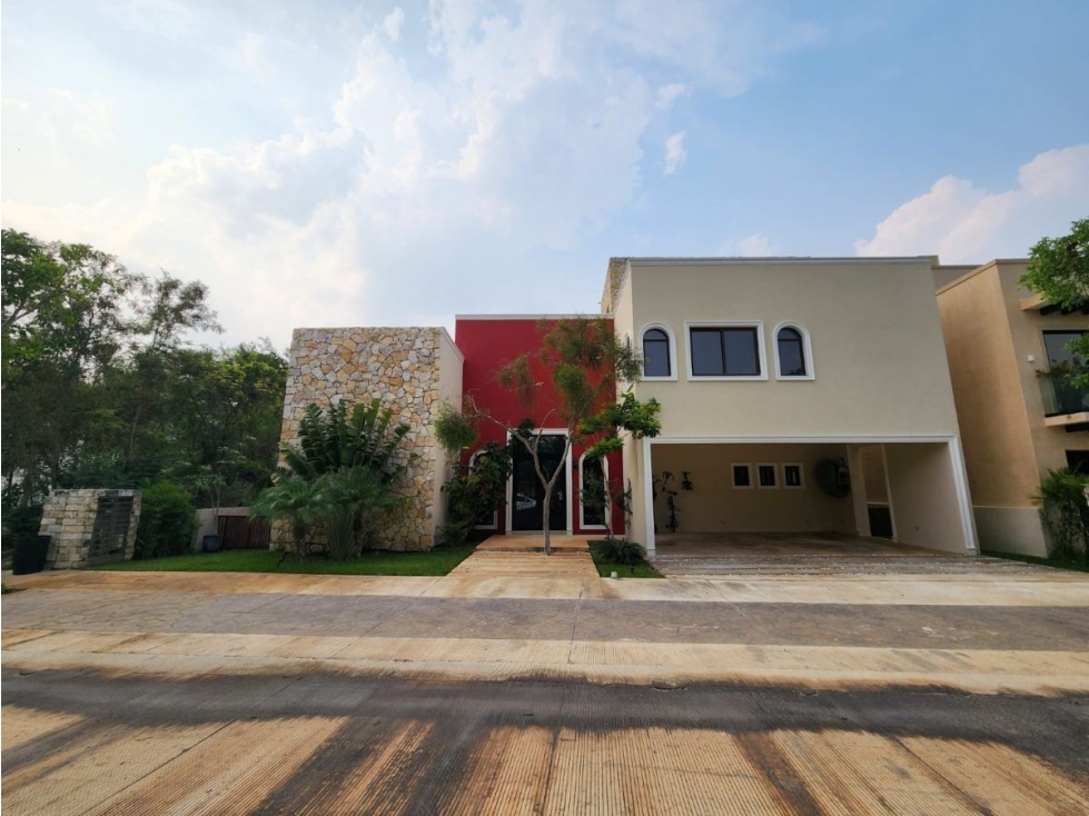 Casa de autor con piscina y paneles en Paseo Country, Mérida — foto 2