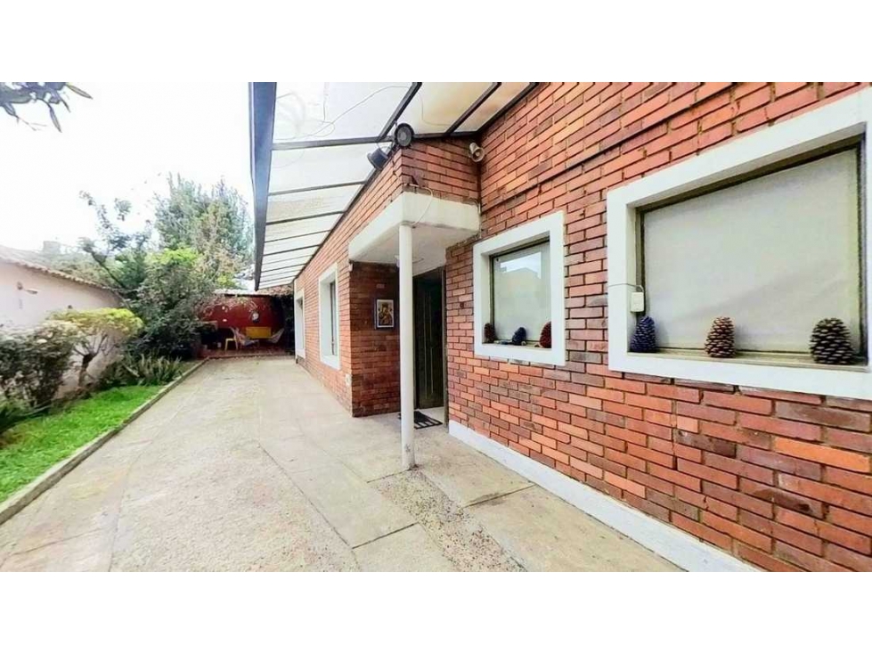 CASA DE BARRIO EN VENTA EN NIZA