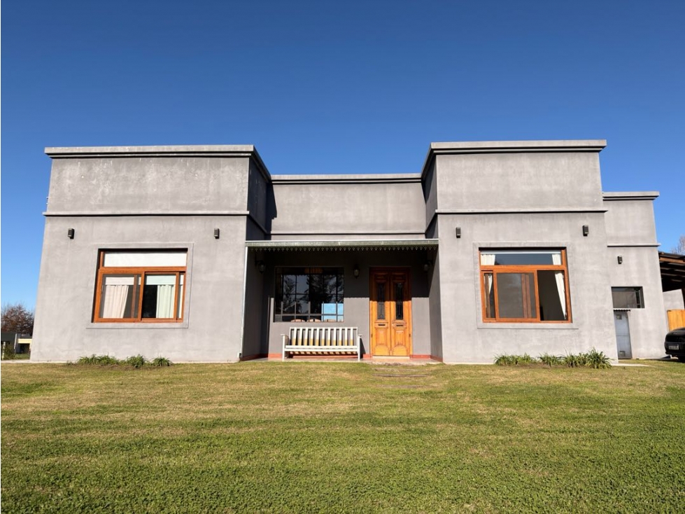 Casa de Campo Amoblada en Alquiler | Barrio Privado en Carlos Keen - 4