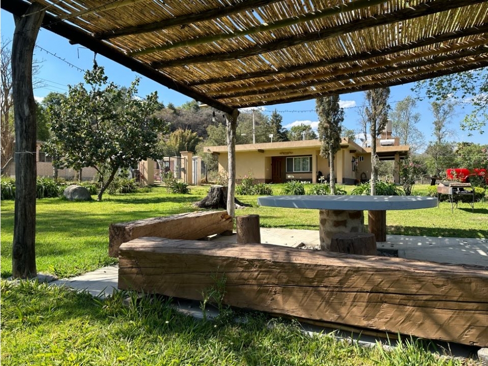 CASA EN VENTA I CAMPESTRE I JARDÍN AMPLIO I TILOXTOC I VALLE DE BRAVO