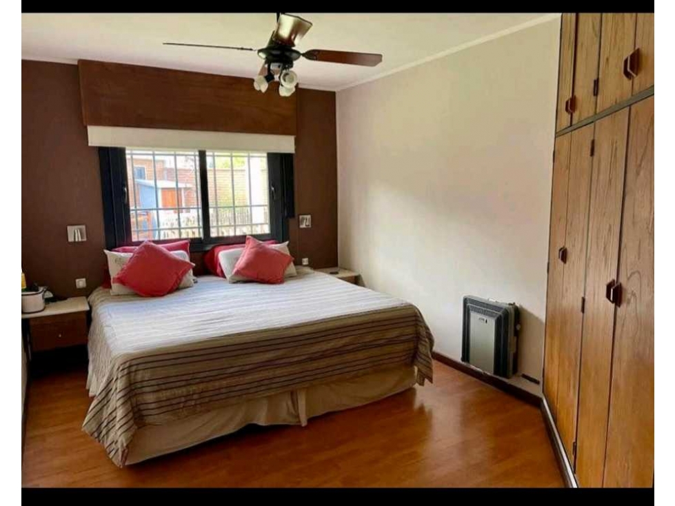 CASA DE CATEGORÍA EN VENTA VILLA CARLOS PAZUbicación excelente - 2
