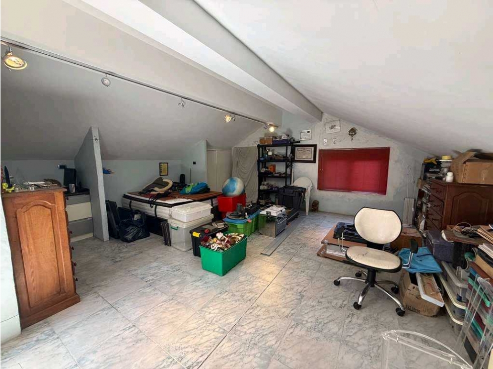 CASA DE CATEGORÍA EN VENTA COSTA AZUL,CALLE BAJADA DIRECTA AL LAGO - 2