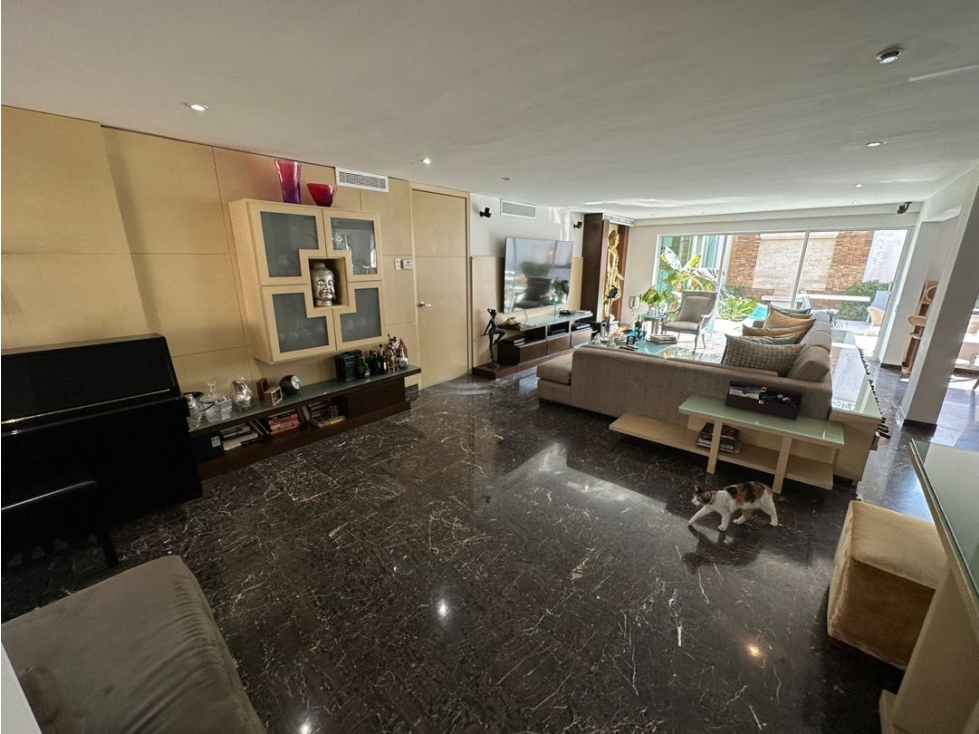 CASA DE CONJUNTO EN EL SECTOR LA CASTELLANA EN VENTA