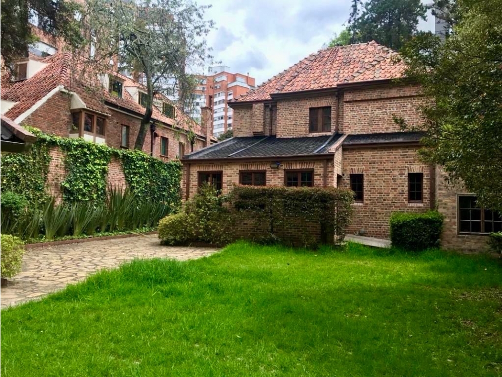 UNA DE LAS CASAS MÁS LINDAS DE CONSERVACIÓN EN BOGOTÁ ~ EL NOGAL — foto 3