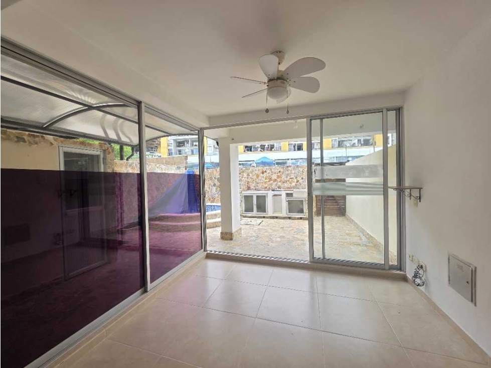 Casa de descanso en venta en santafe de Antioquia en unidad cerrada — foto 2