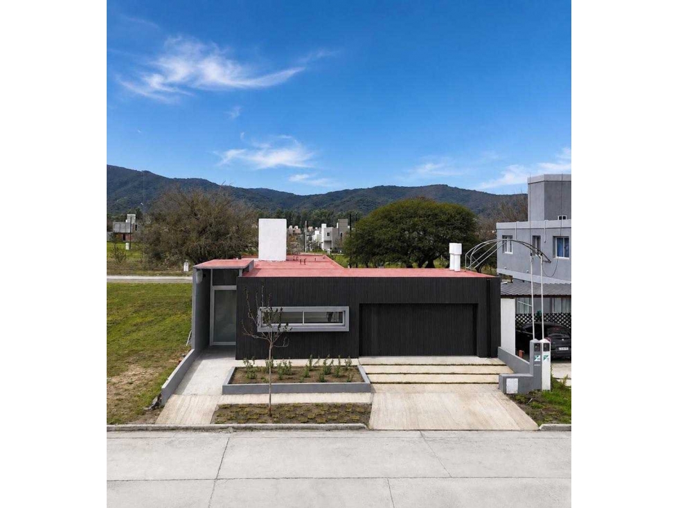 CASA DE DISEÑO 3 DORMITORIOS EN VENTA EN TEJAS 4 MALAGUEÑO A ESTRENAR - 2