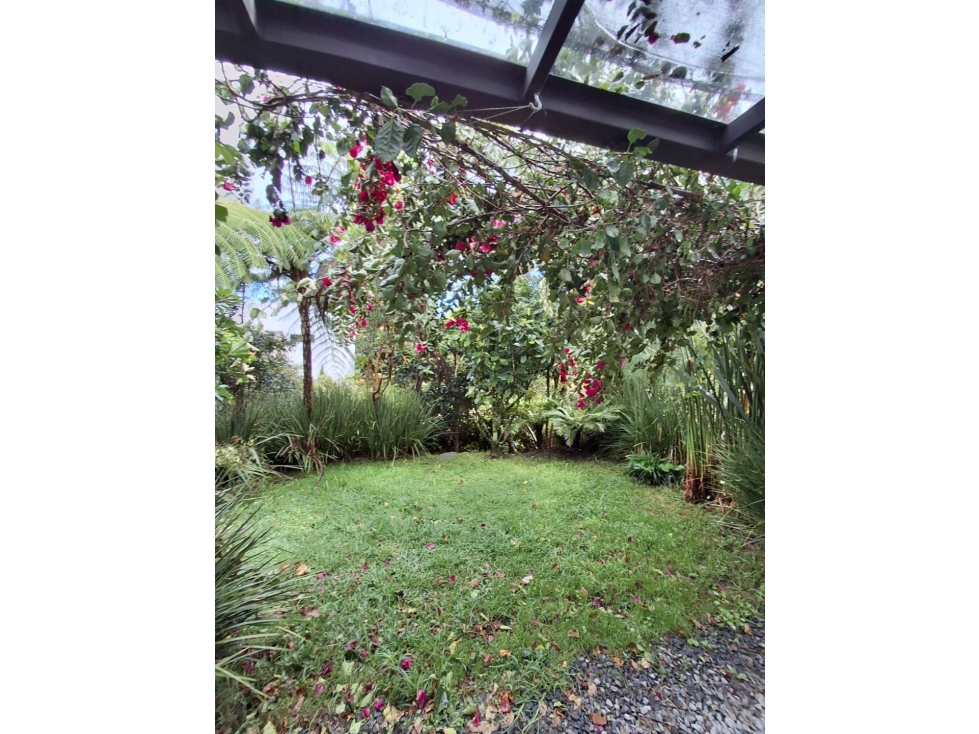 Casa de dos niveles en arriendo en el Retiro Antioquia Puro Cuero — foto 4
