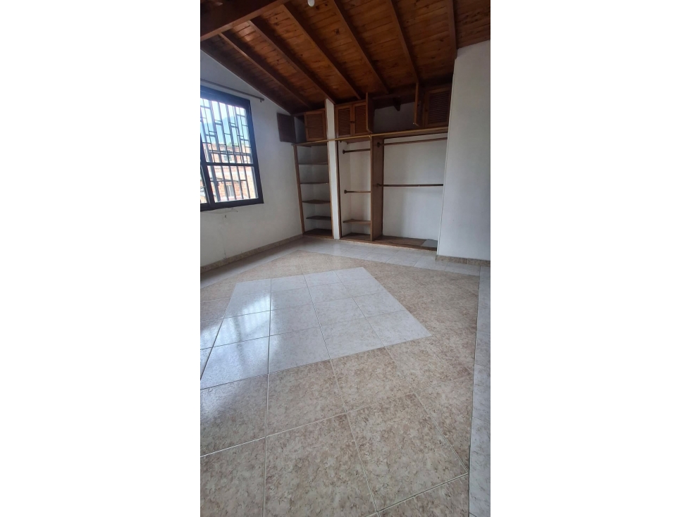 ¡SOLO CONTADO! Casa De Dos Niveles En Mirador Bello $285M — foto 2