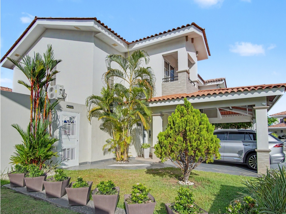 Venta de Casa con Patio en Versalles, PH Reservas — foto 2