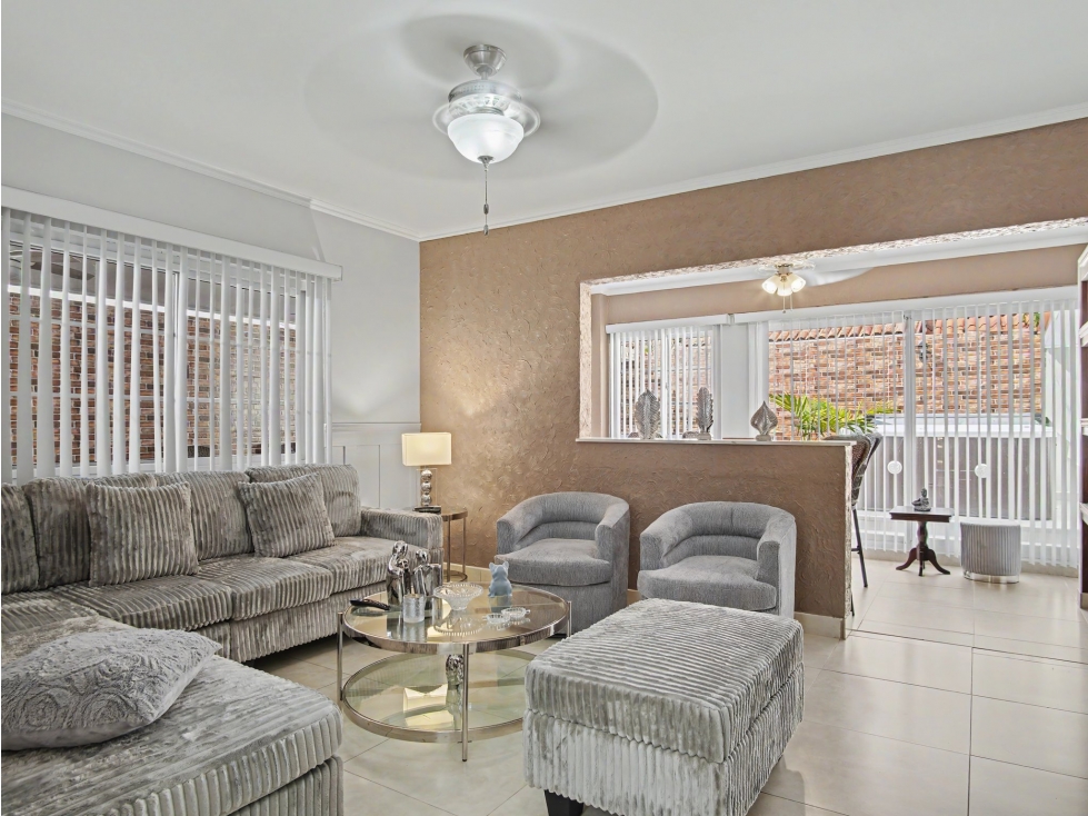 Venta de Casa con Patio en Versalles, PH Reservas — foto 6