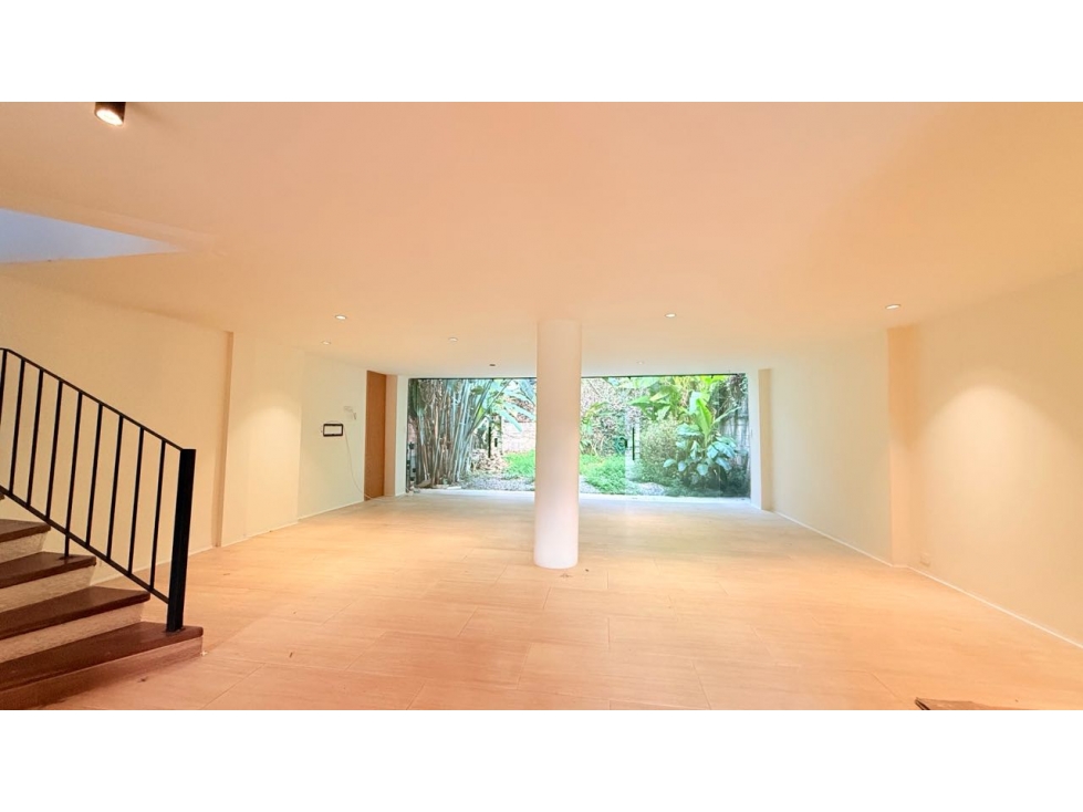 Casa de dos niveles en Unidad Completa en Envigado, — foto 3