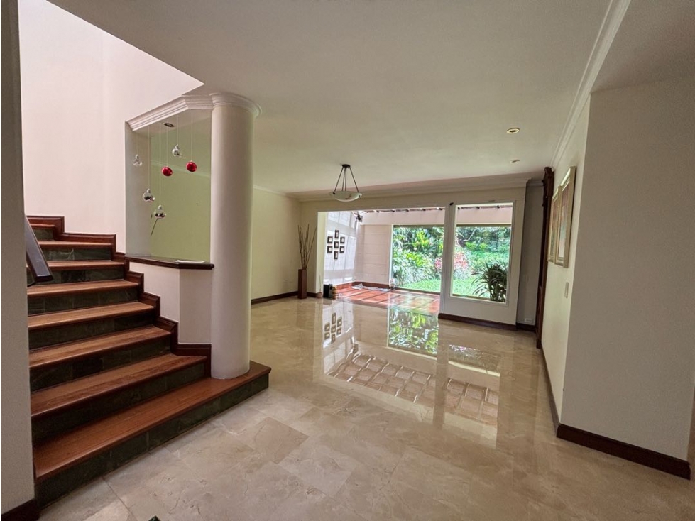 Casa de dos niveles para la venta, los Balsos, parte alta, medellín — foto 3