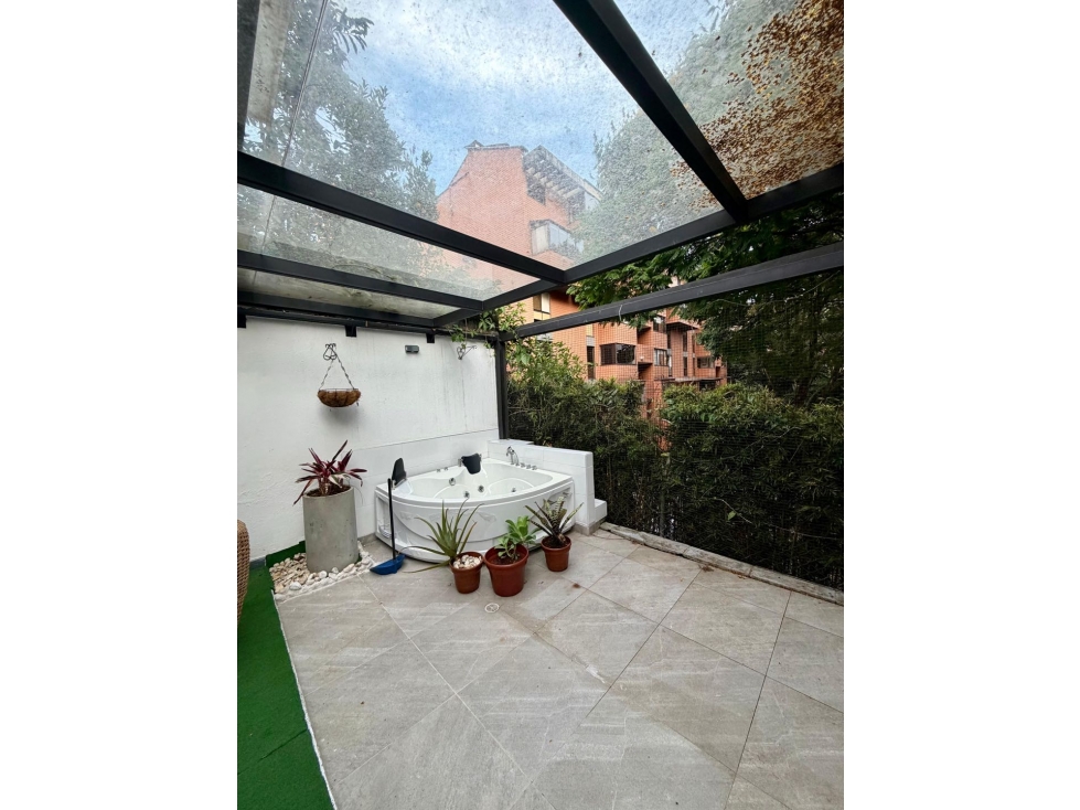 Casa de dos niveles y subnivel , conjunto residencial Poblado — foto 2