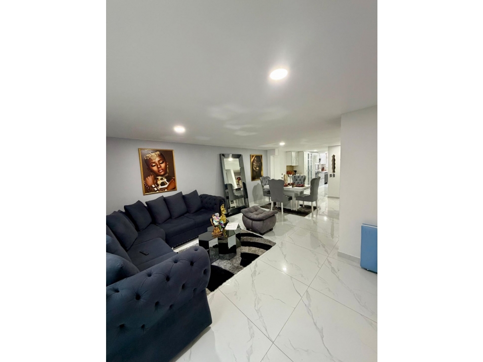 Casa de dos niveles y subnivel , conjunto residencial Poblado — foto 3
