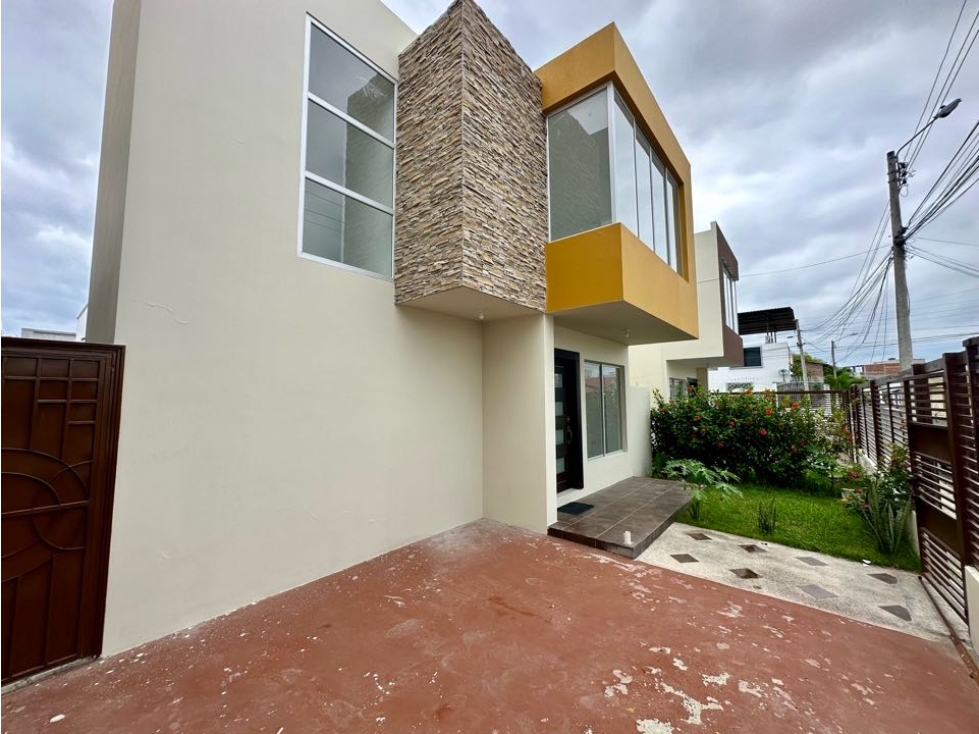 CASA EN ALQUILER A ESTRENAR EN URBANIZACIÓN MANTA 2000, SUR DE MANTA - 1