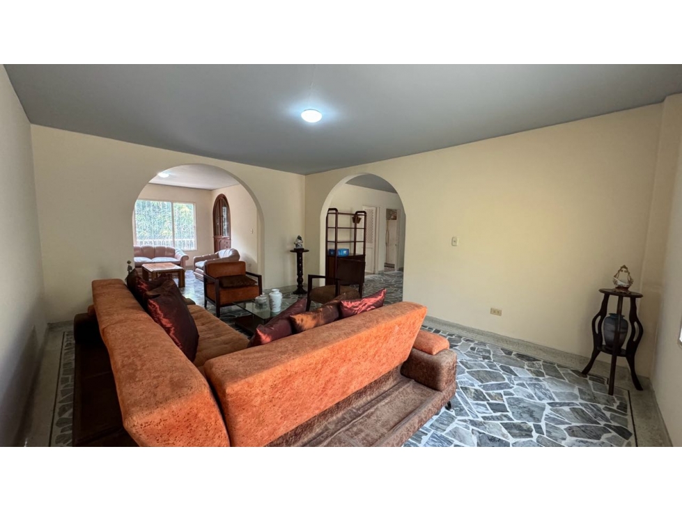 Casa de dos pisos en alquiler - Barrio Parque Lineal Palmira Valle - 3