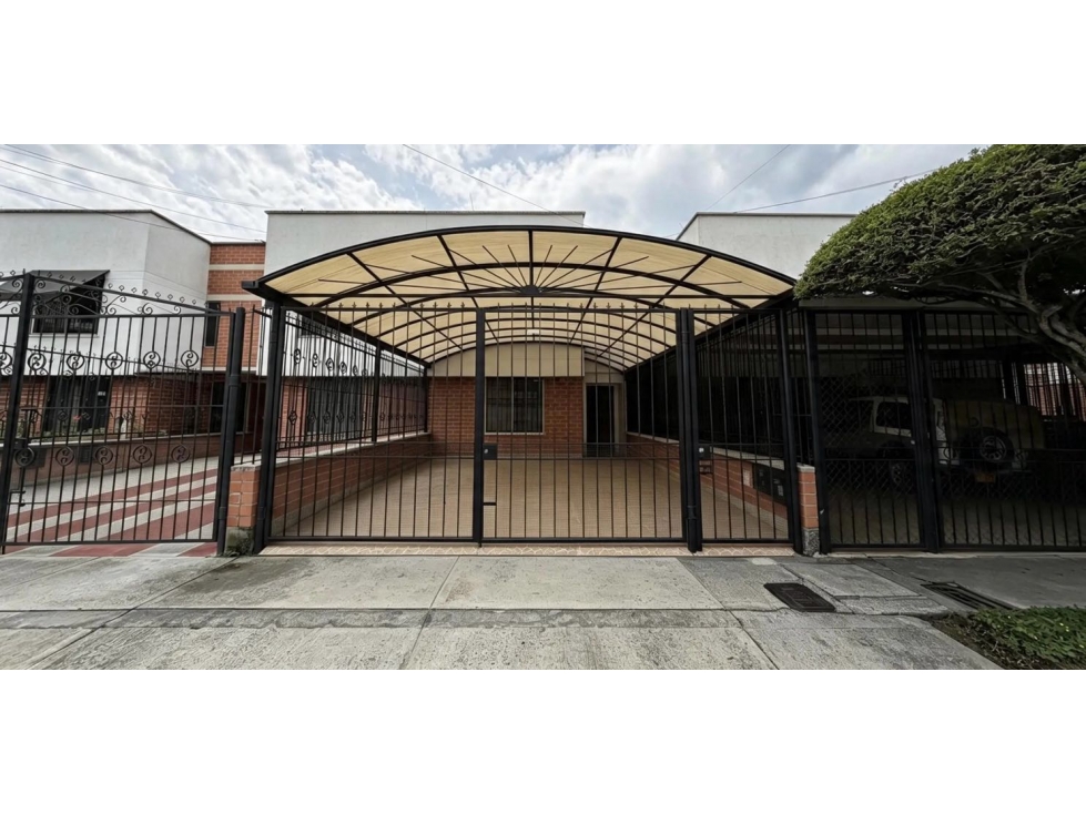 Casa de dos pisos en venta | Altamira - Palmira