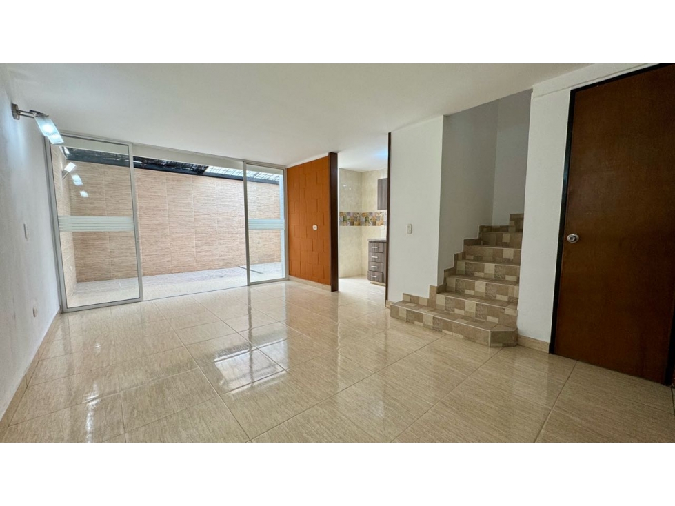 Casa de dos pisos en venta - Barrio Paraíso de La Italia Palmira Valle — foto 3