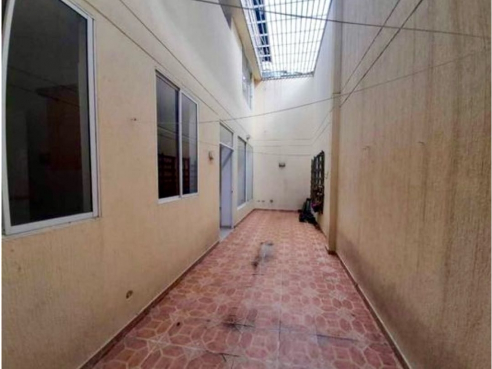 Casa de dos pisos en venta - Barrio Las Mercedes Palmira Valle — foto 5