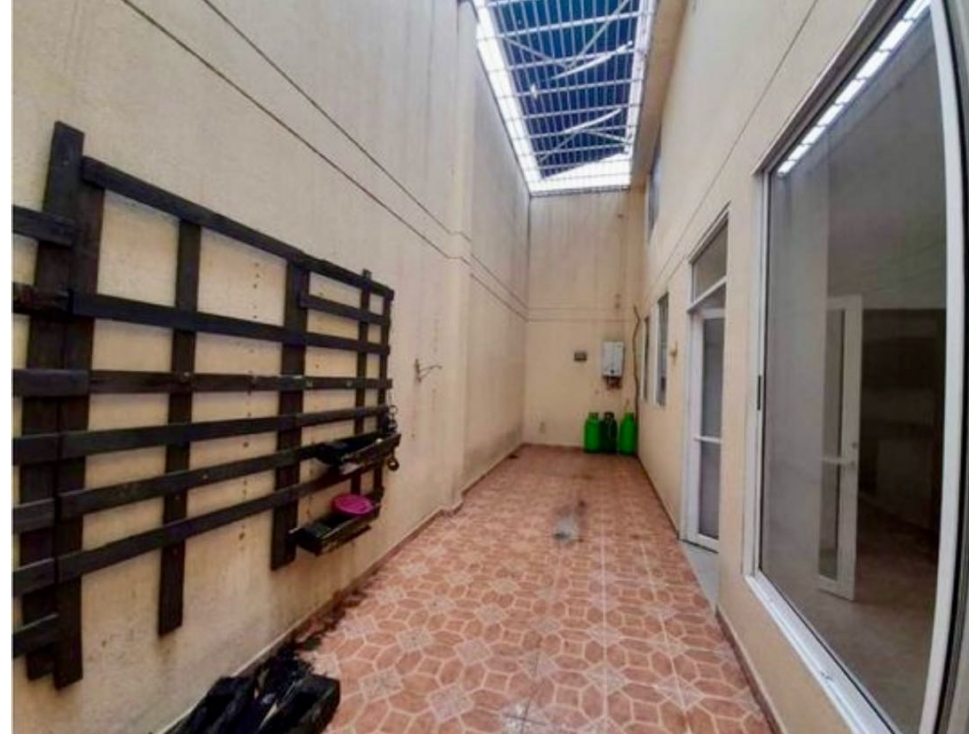 Casa de dos pisos en venta - Barrio Las Mercedes Palmira Valle — foto 6