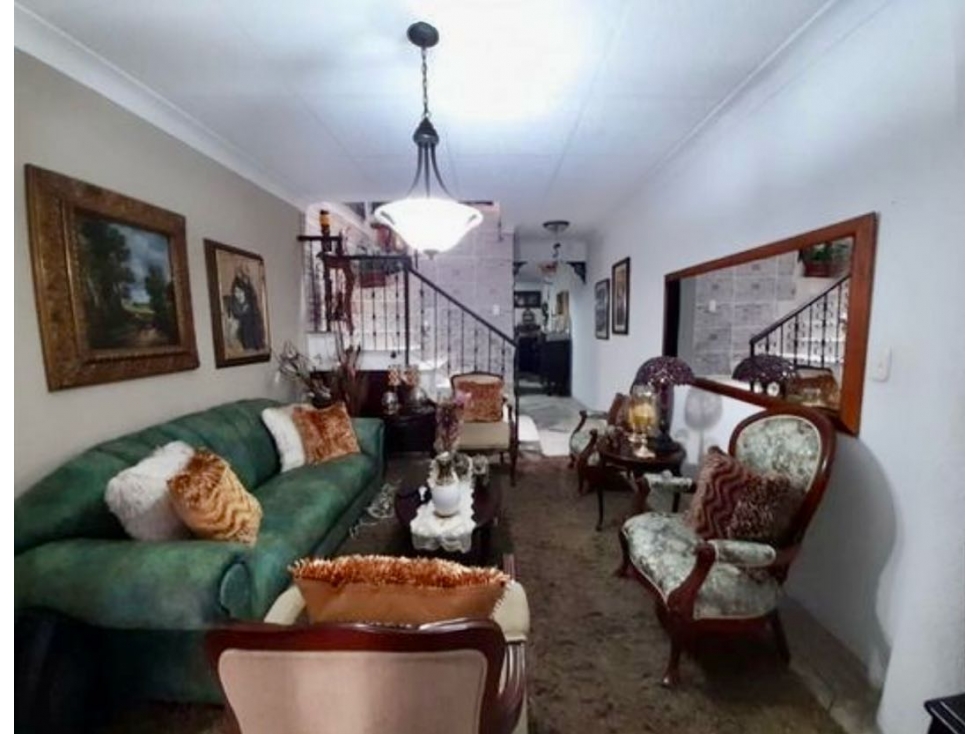 Casa de dos pisos en venta Barrio Las Mercedes Palmira Valle Colombia