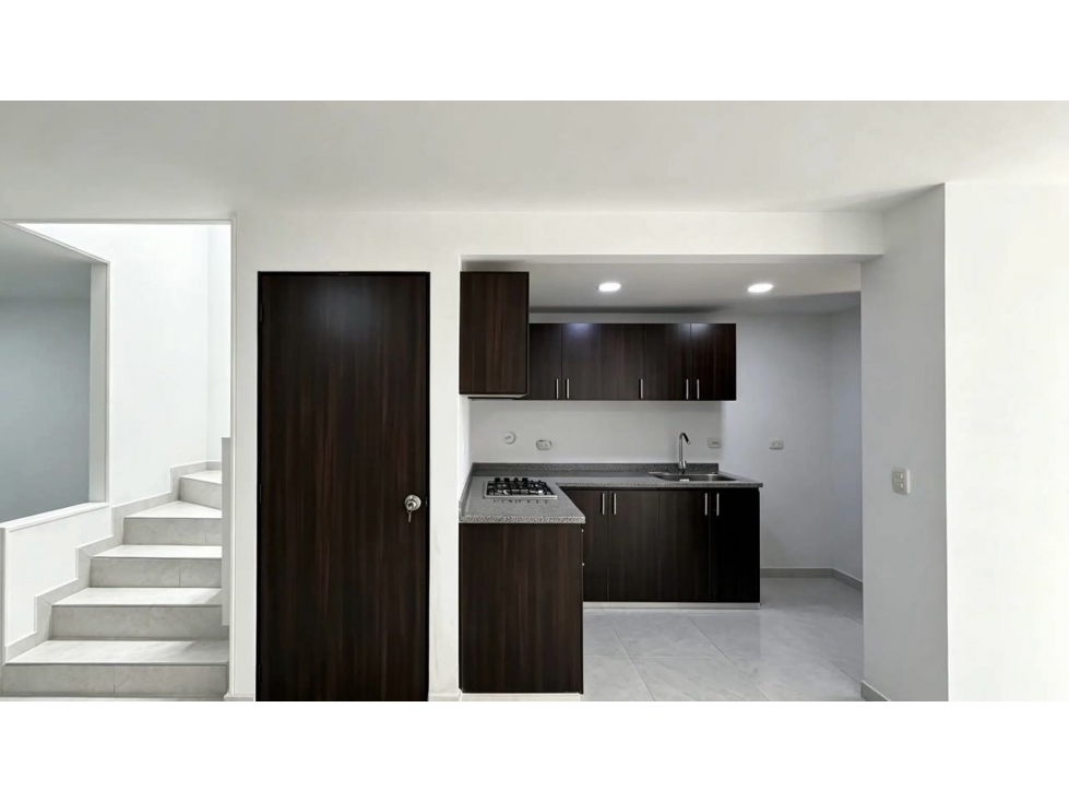 Casa de dos pisos en venta | Barrio La Italia - Palmira - 3
