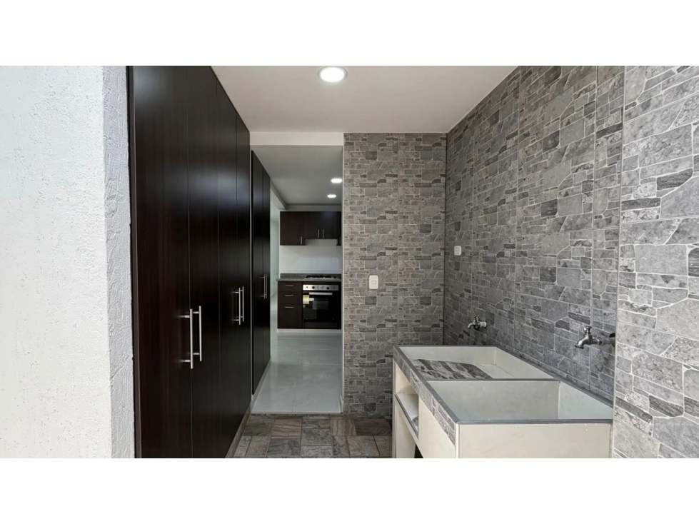 Casa de dos pisos en venta | Barrio La Italia - Palmira - 6