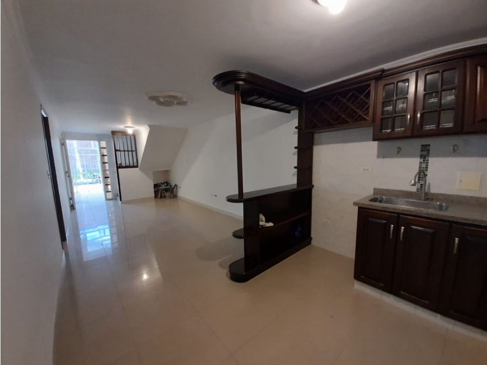 Casa de dos pisos en venta Barrio El Bosque Palmira Valle Colombia - 1