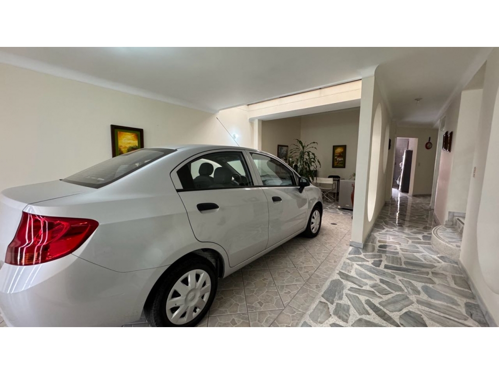 Casa de dos pisos en venta Barrio Las Mercedes Palmira Valle Colombia — foto 3