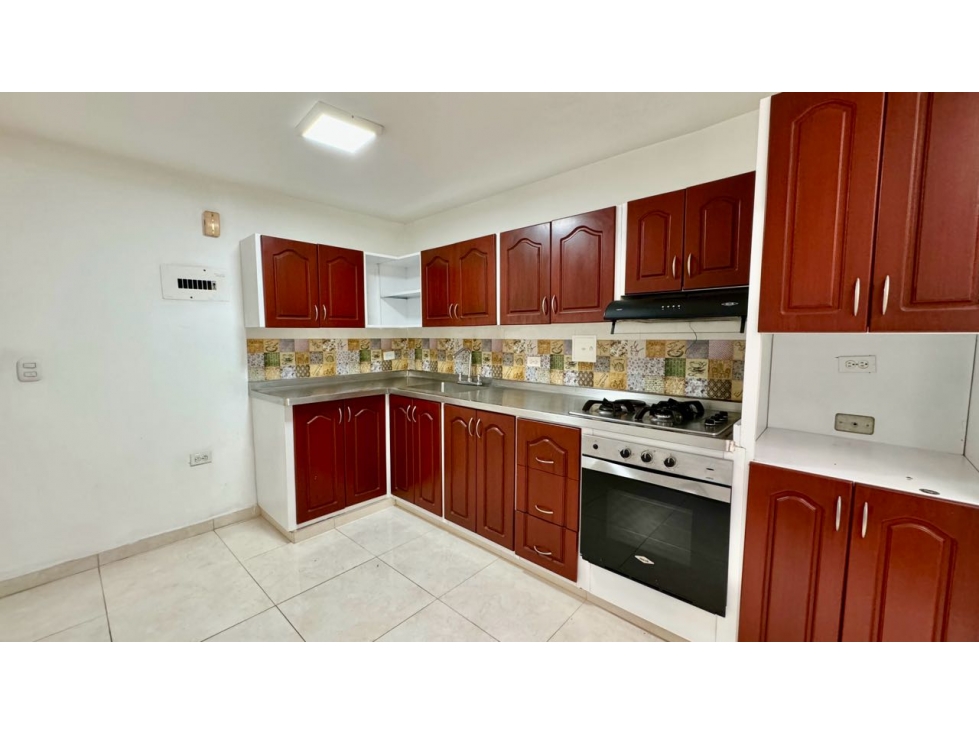 Casa de dos pisos en venta Barrio Las Américas Palmira Valle Colombia — foto 5