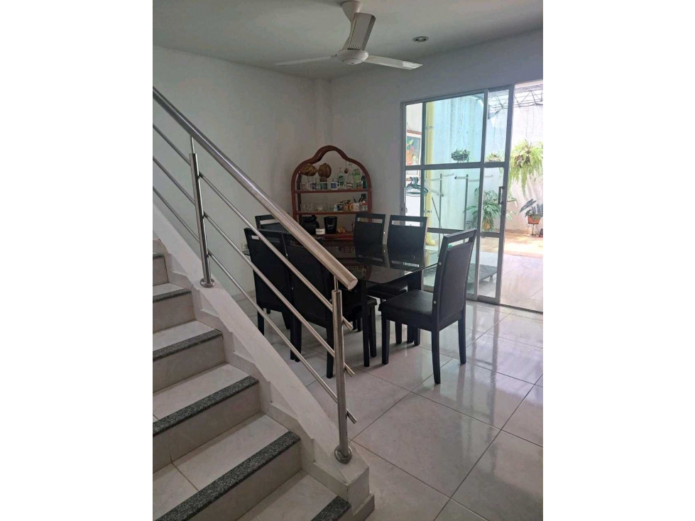 CASA DE DOS PISOS EN VENTA EN LA CASTELLANA MONTERIA