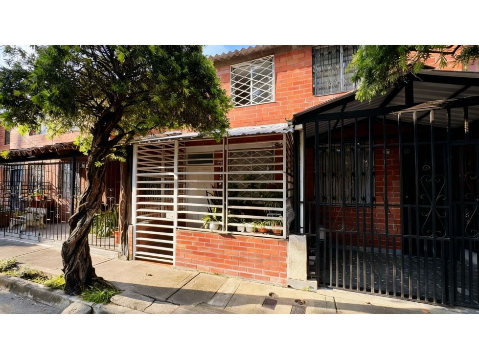 Casa de dos pisos en venta | Guayacanes del Ingenio - Palmira, Valle