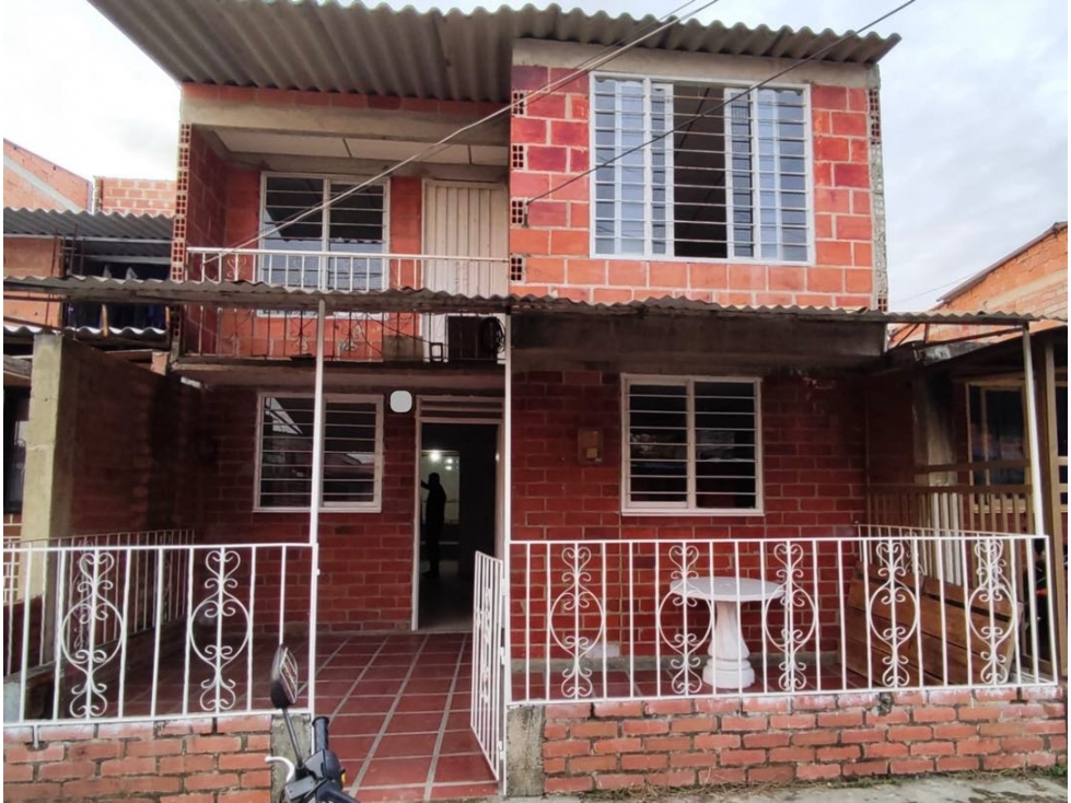 Casa de dos pisos en venta Santa Elena El Cerrito Valle Colombia - 1