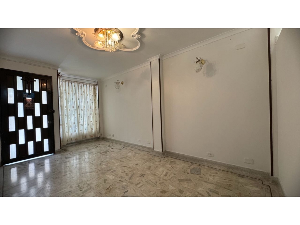 Casa de dos pisos más terraza en venta Barrio Las Américas Palmira — foto 2