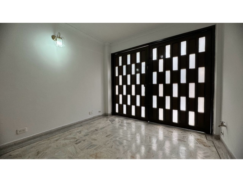 Casa de dos pisos más terraza en venta Barrio Las Américas Palmira — foto 3