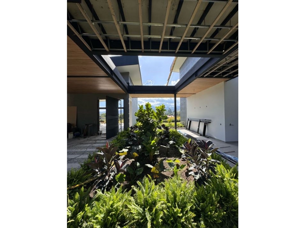 Casa de Ensueño en Venta en la Milla de Oro Llanogrande