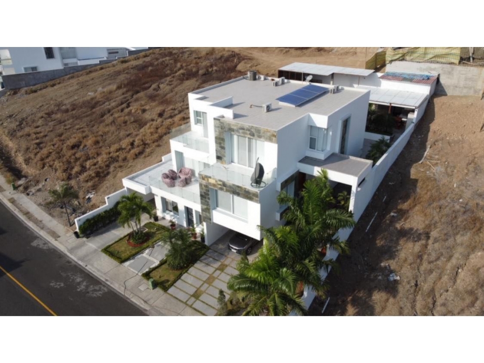 CASA DE LUJO AMOBLADA FRENTE AL MAR EN CIUDAD DEL MAR - MANTA
