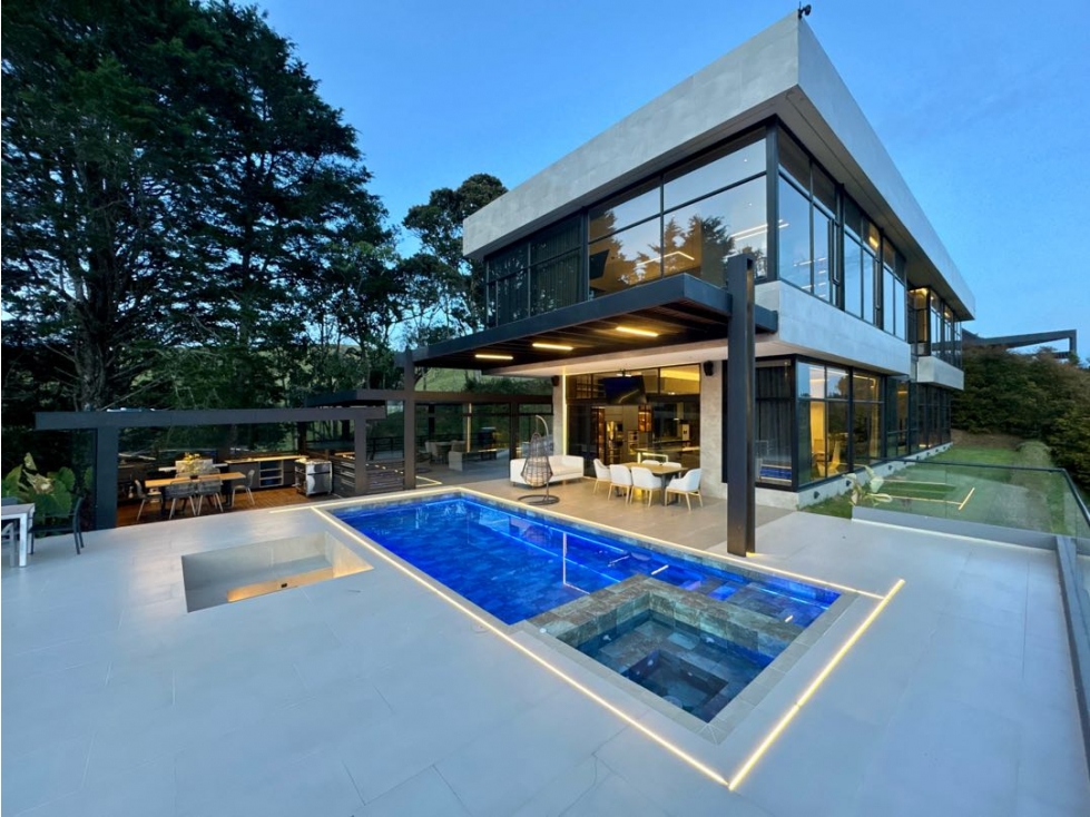Casa de lujo en Alto de Palmas Medellín Antioquia